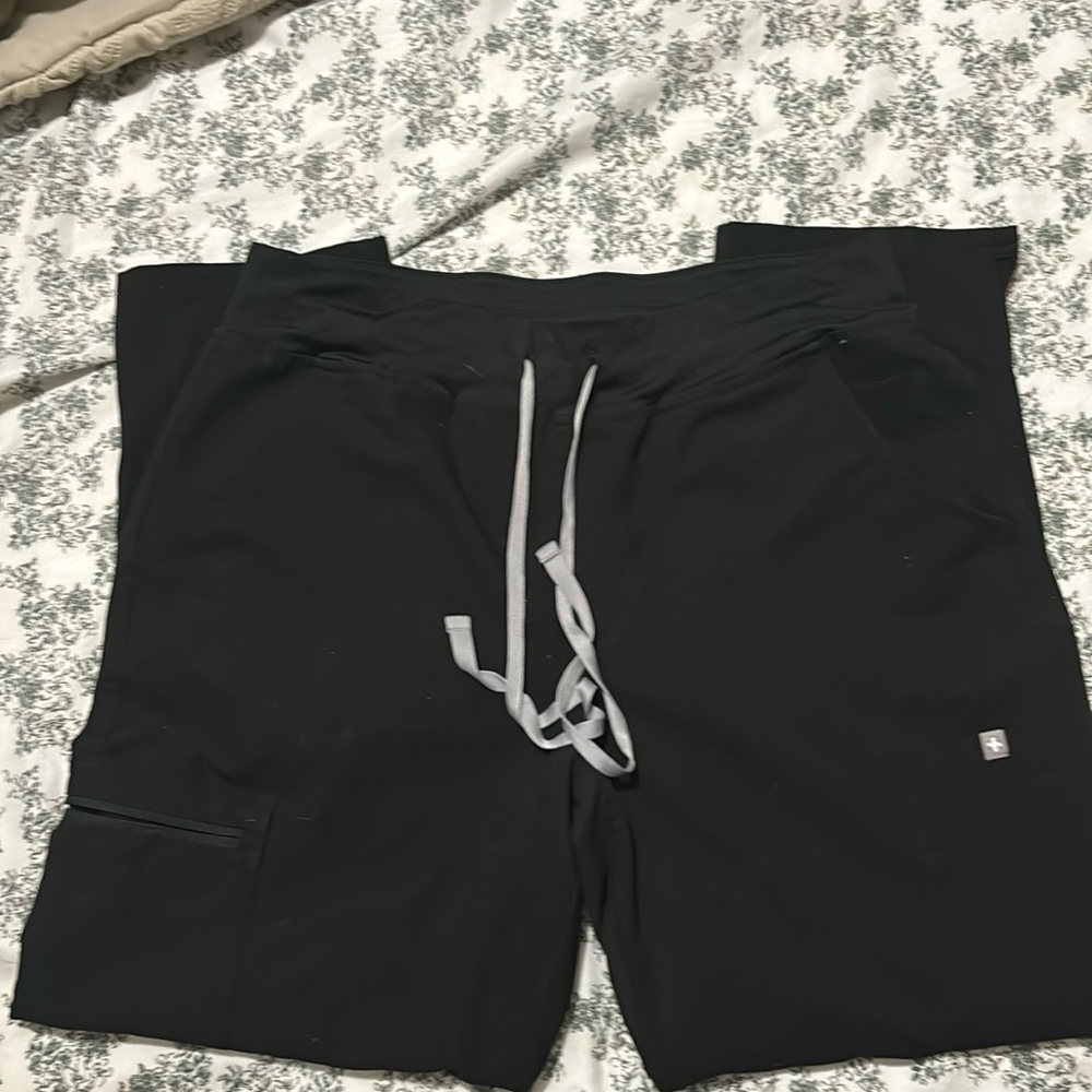 Black High rise fits balcony petite pants